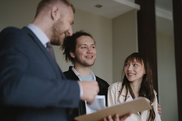 a%20landlord%20speaking%20with%20two%20tenants a%20landlord%20speaking%20with%20two%20tenants